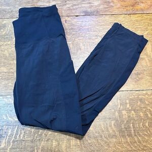 Athleta Trekkie Hybrids Crop tight sz 2 black‎